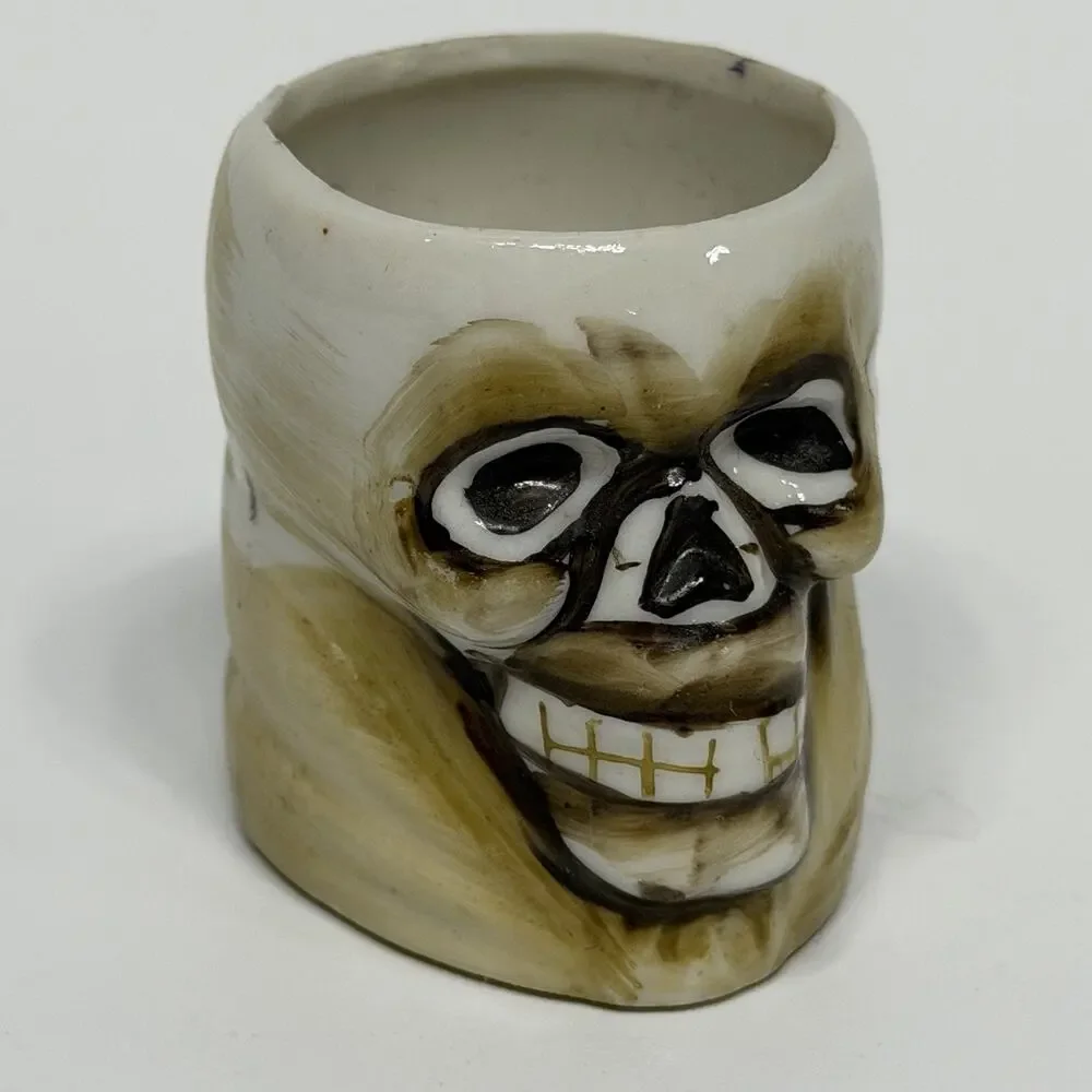 Unbranded vintage porcelain